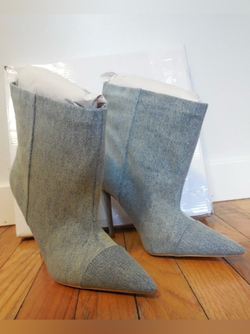New Good American Denim Slouchy ankle Angle Booties - Size 7